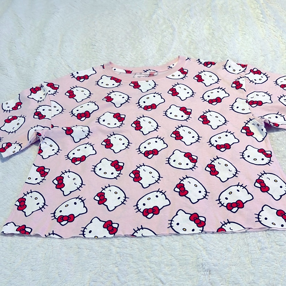 Hello Kitty Shirt - Picture 2 of 8